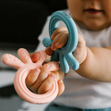 826/01 Silicone teether OCTOPUS PINK