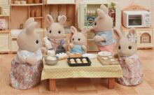 SYLVANIAN FAMILIES Figures Milk Rabbit Family