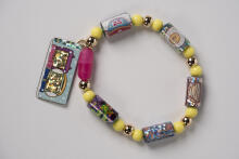 STICKI ROLLS bracelet with accessories and stickers