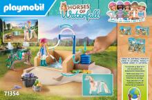 PLAYMOBIL WORLD OF HORSES Mazgāšanas stacija ar Izabellu un Lauveni 71354